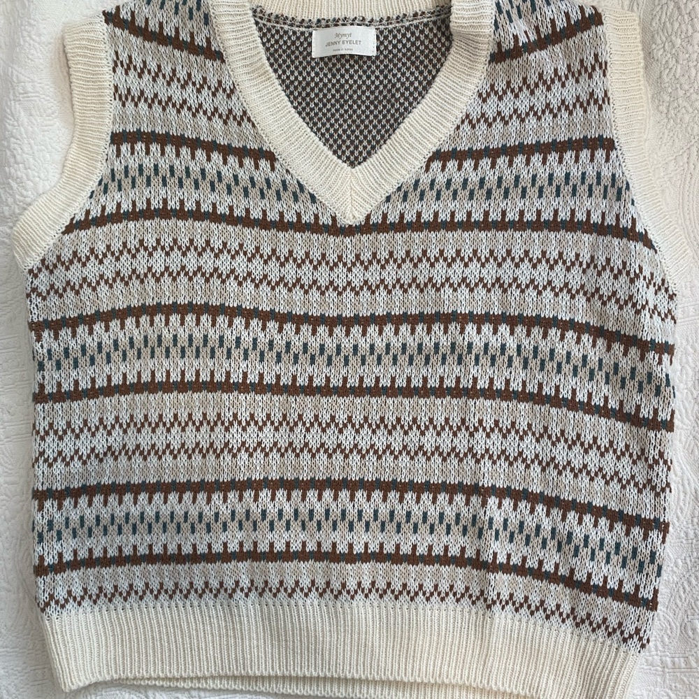 Sweater vest